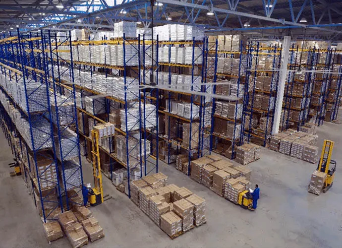 Ventilatori HVLS in grandi magazzini