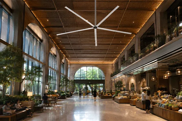 HVLS fans for cooling large commercial and industrial spaces